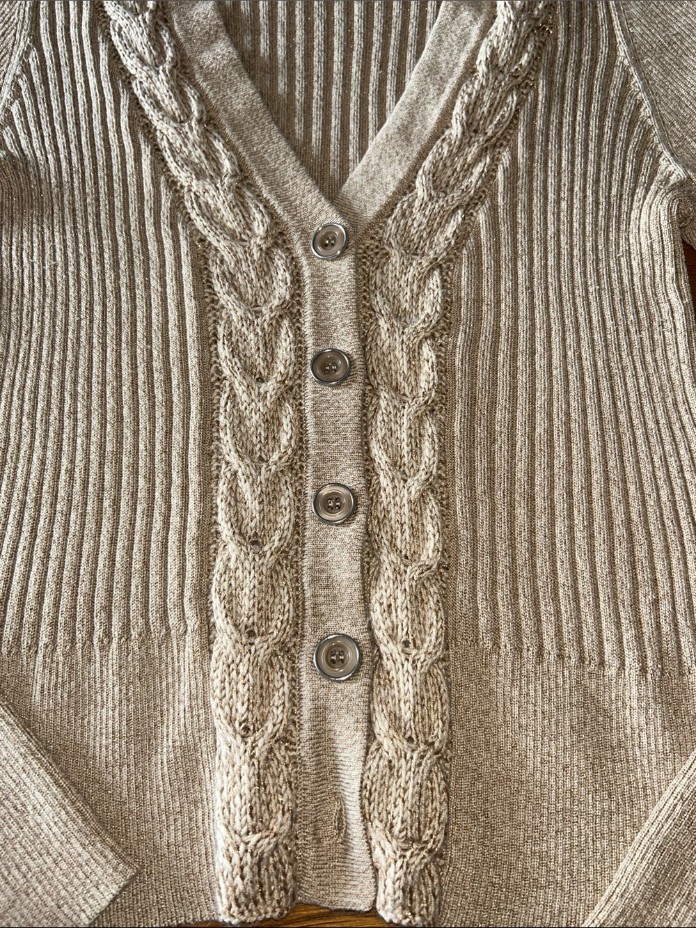 Flawless St John Cashmere Silk Wool Blend Med Cream Cable-Knit Button Sweater - Picture 5 of 12